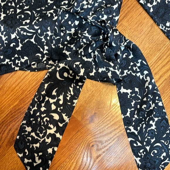 Tbits blouse - Picture 5 of 6